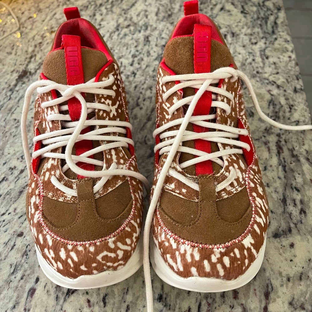 UGG womens calle sneakers